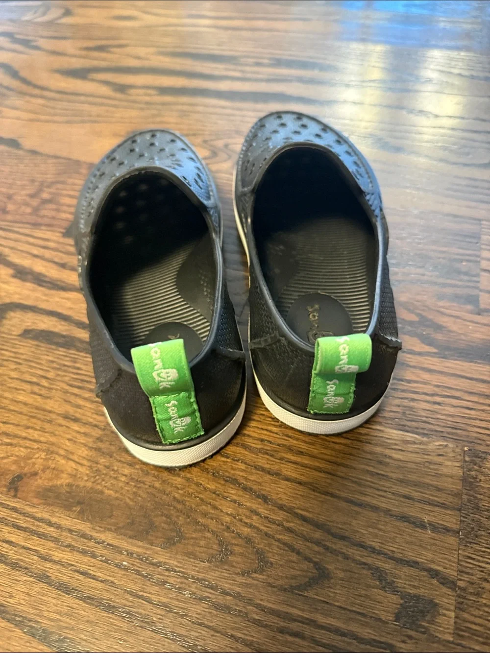 EUC SANUK LIL WALKER SIZE 3 BOYS UNISEX WATER SHOES SLIP ON YOUTH LOAFER
